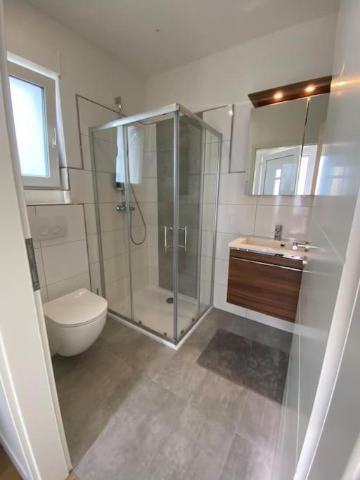 Neues Bungalow Fuer Bis Zu 4 Personen Oberhausen  Zewnętrze zdjęcie